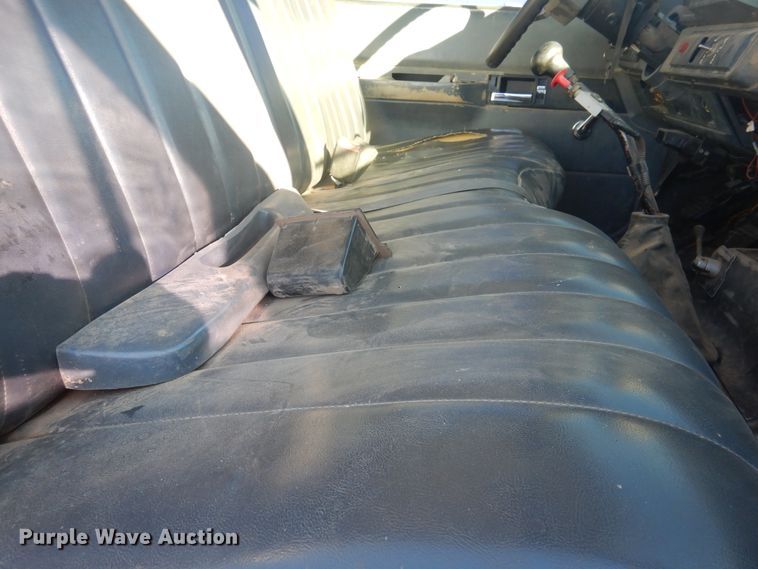 image for item DG8387 1995 Chevrolet Kodiak  winch truck