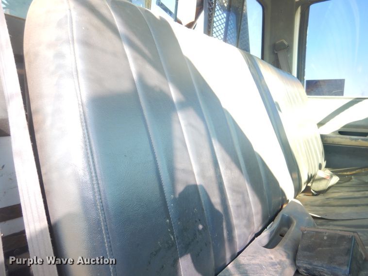 image for item DG8387 1995 Chevrolet Kodiak  winch truck