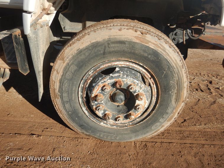 image for item DG8387 1995 Chevrolet Kodiak  winch truck