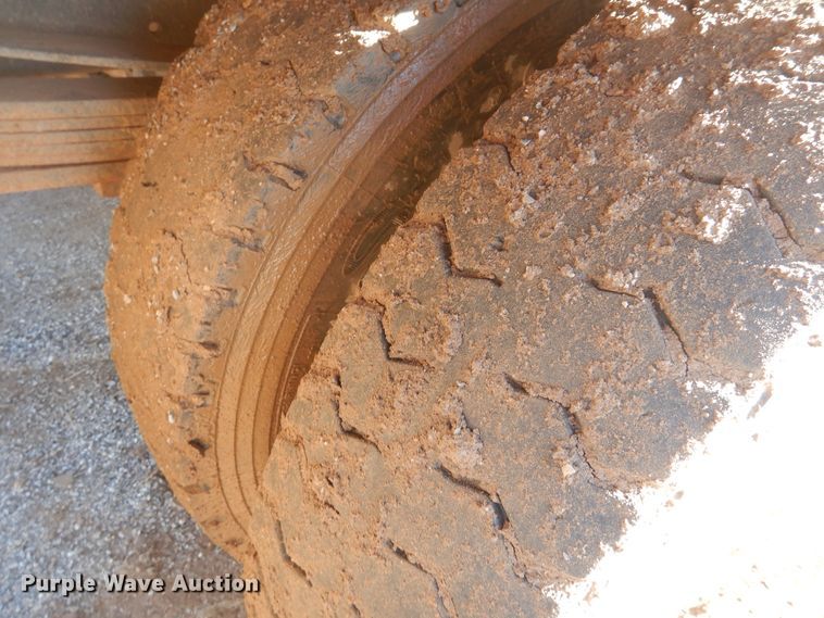 image for item DG8387 1995 Chevrolet Kodiak  winch truck