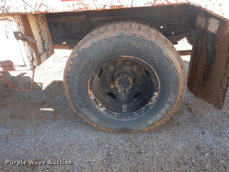 image for item DG8387 1995 Chevrolet Kodiak  winch truck