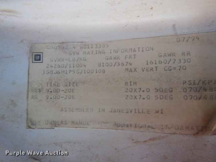 image for item DG8387 1995 Chevrolet Kodiak  winch truck