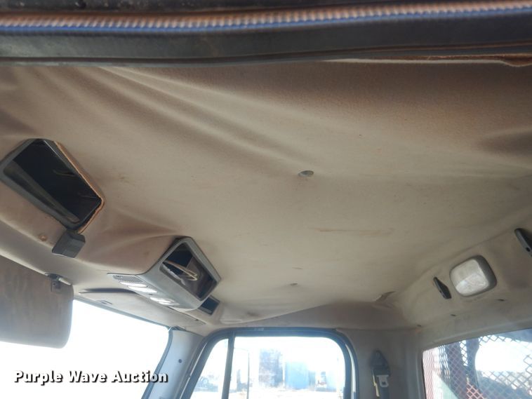 image for item DG8388 2004 Freightliner Business Class M2  winch truck