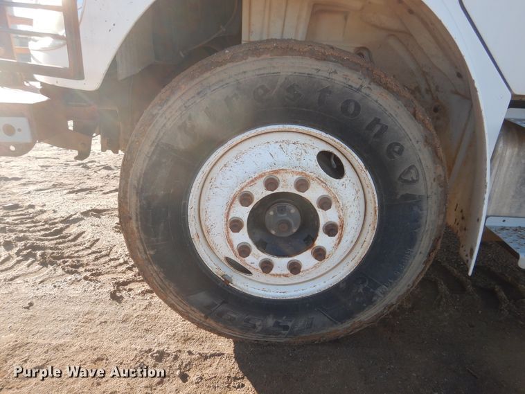 image for item DG8388 2004 Freightliner Business Class M2  winch truck