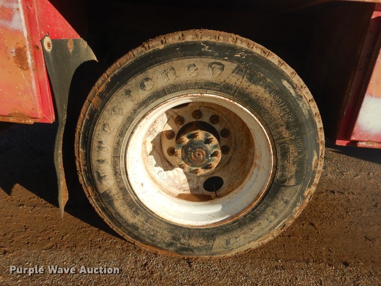 image for item DG8388 2004 Freightliner Business Class M2  winch truck