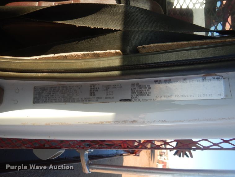 image for item DG8388 2004 Freightliner Business Class M2  winch truck