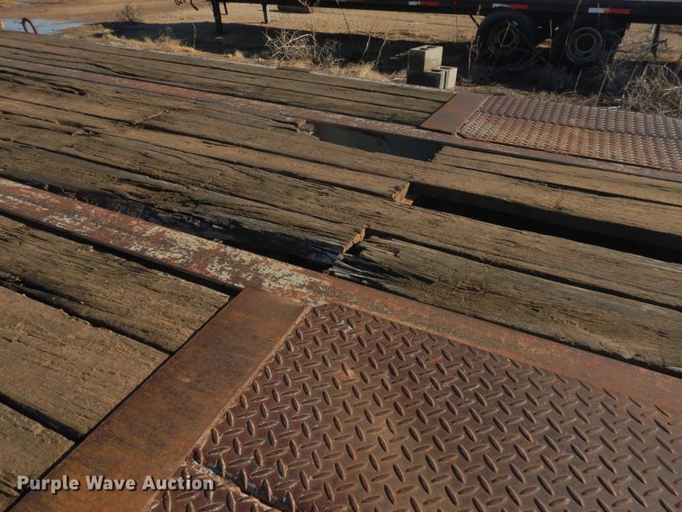 image for item DG8393 2000 Interstate 400LA equipment trailer