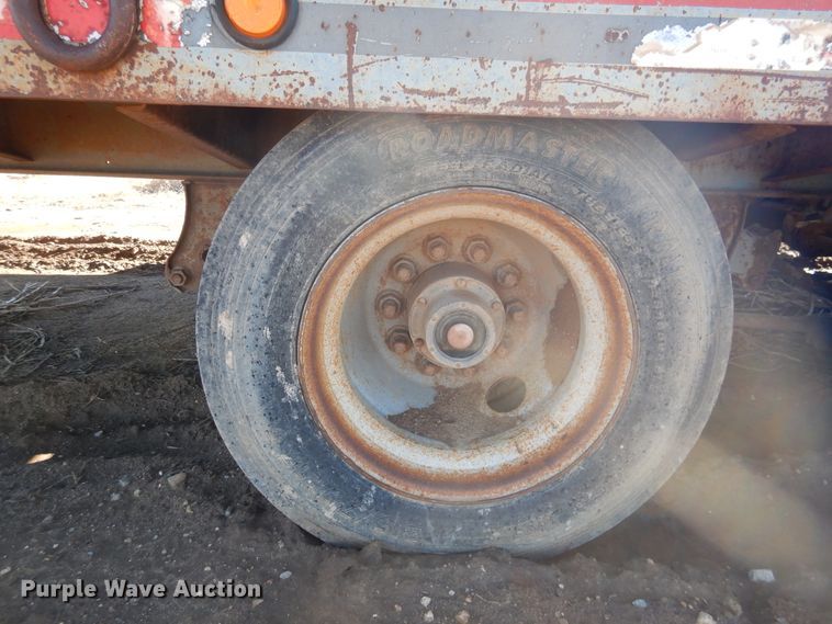 image for item DG8393 2000 Interstate 400LA equipment trailer