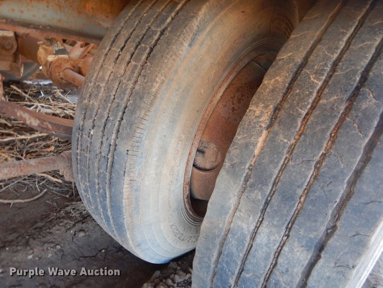 image for item DG8393 2000 Interstate 400LA equipment trailer