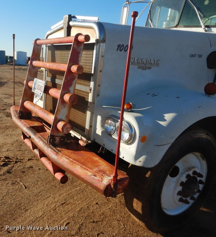 image for item DG8395 1972 Kenworth W924  winch truck