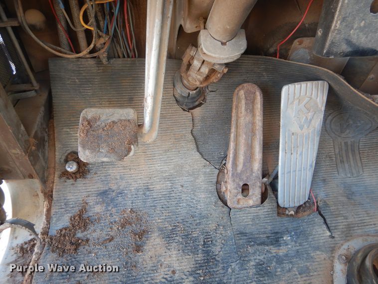 image for item DG8395 1972 Kenworth W924  winch truck