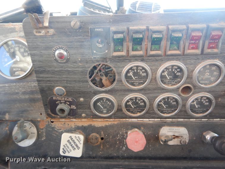 image for item DG8395 1972 Kenworth W924  winch truck