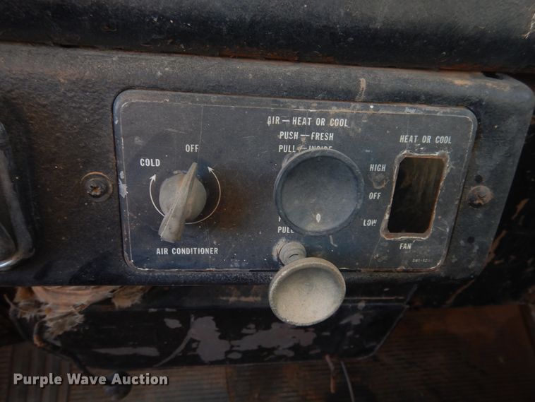 image for item DG8395 1972 Kenworth W924  winch truck