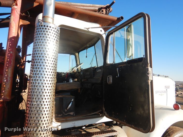 image for item DG8395 1972 Kenworth W924  winch truck