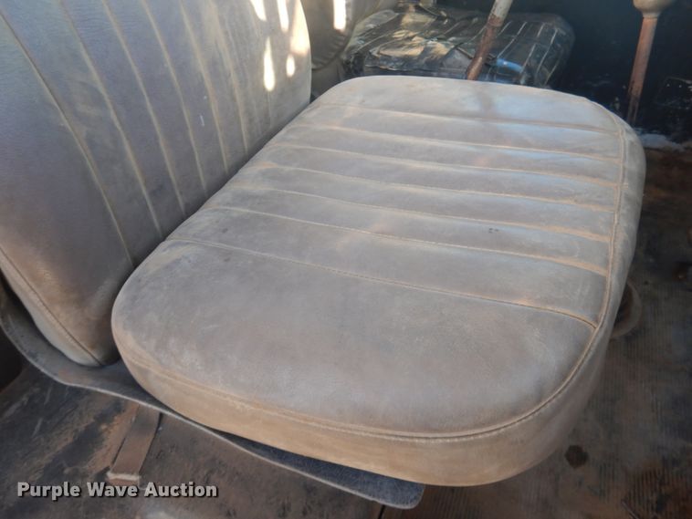 image for item DG8395 1972 Kenworth W924  winch truck