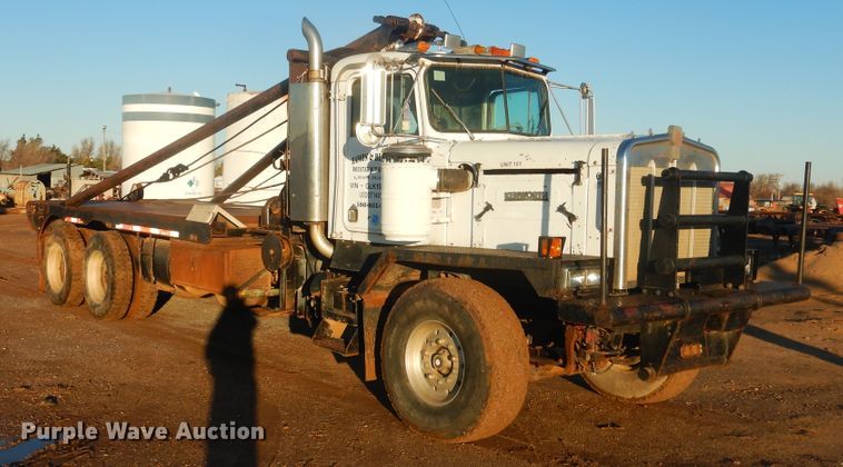 image for item DG8396 1981 Kenworth  winch truck