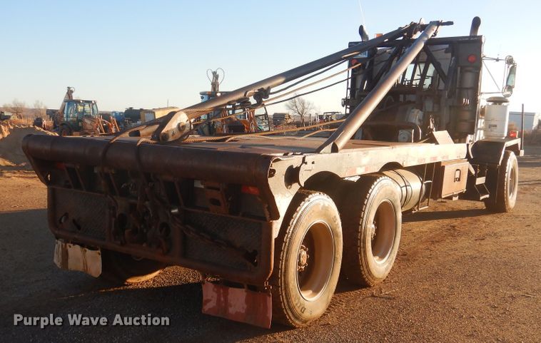 image for item DG8396 1981 Kenworth  winch truck