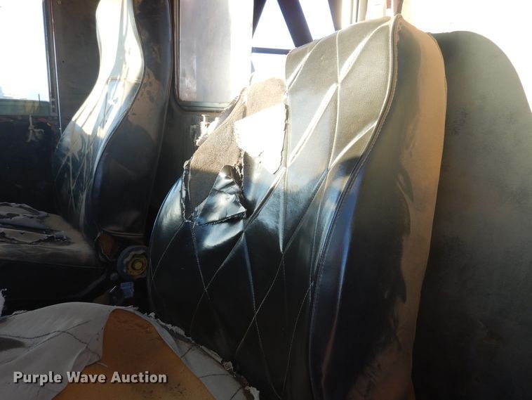 image for item DG8396 1981 Kenworth  winch truck