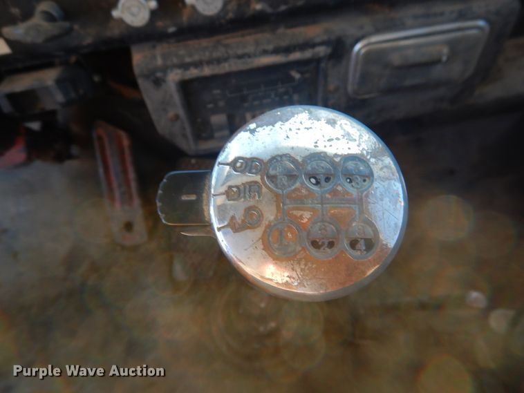 image for item DG8396 1981 Kenworth  winch truck