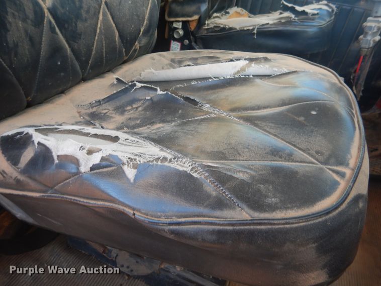 image for item DG8396 1981 Kenworth  winch truck