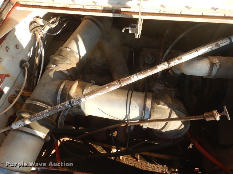 image for item DG8396 1981 Kenworth  winch truck