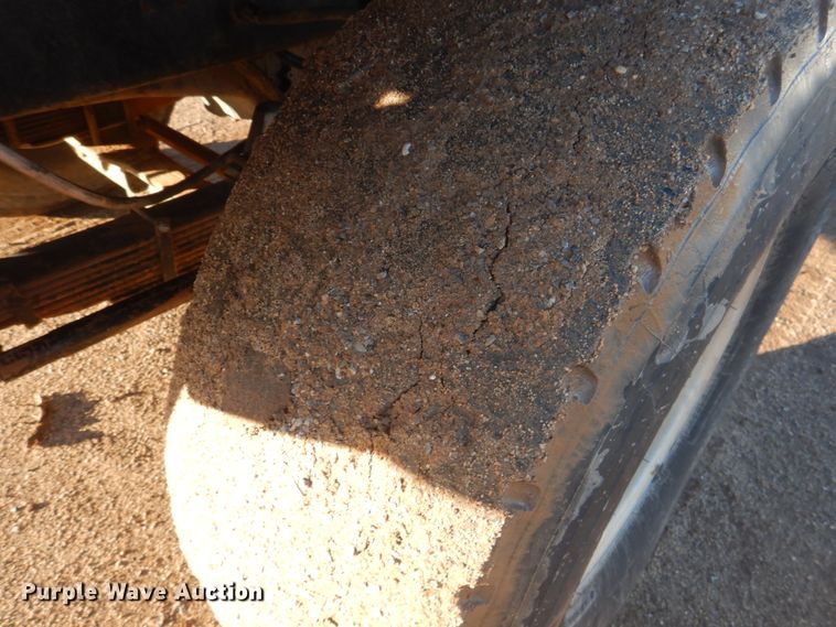 image for item DG8396 1981 Kenworth  winch truck