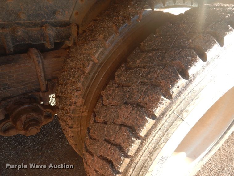 image for item DG8396 1981 Kenworth  winch truck