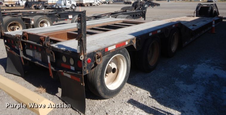 image for item DH0966 2002 Etnyre Blackhawk lowboy equipment trailer