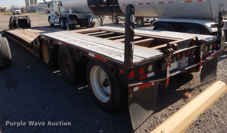 image for item DH0966 2002 Etnyre Blackhawk lowboy equipment trailer