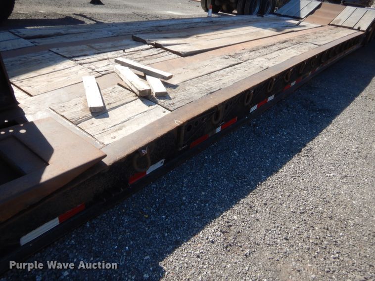 image for item DH0966 2002 Etnyre Blackhawk lowboy equipment trailer