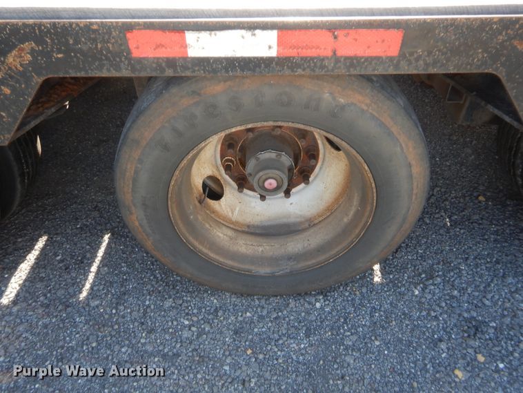 image for item DH0966 2002 Etnyre Blackhawk lowboy equipment trailer