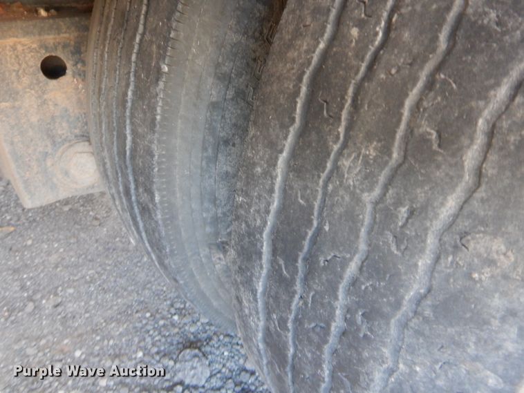 image for item DH0966 2002 Etnyre Blackhawk lowboy equipment trailer