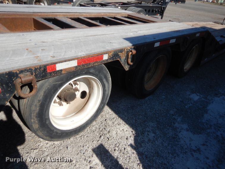image for item DH0966 2002 Etnyre Blackhawk lowboy equipment trailer