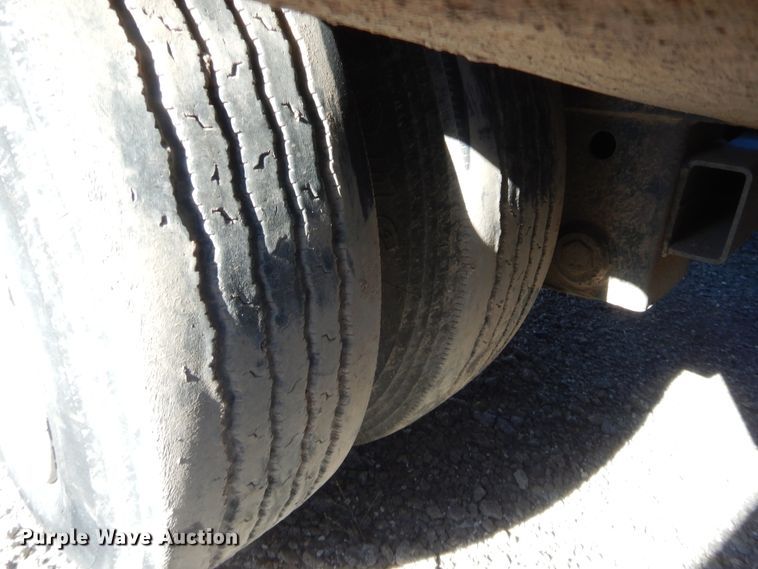 image for item DH0966 2002 Etnyre Blackhawk lowboy equipment trailer