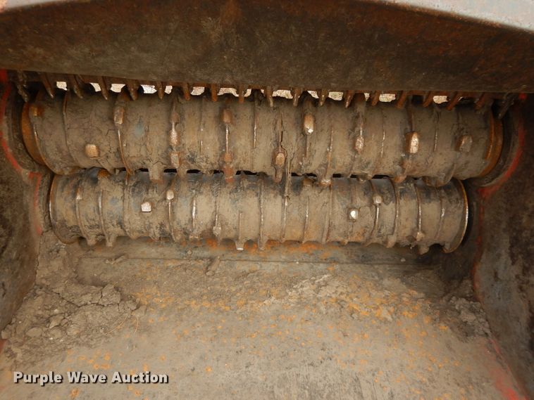 image for item DH3497 2003 Allu SML2-12 skid steer screener pulverizer