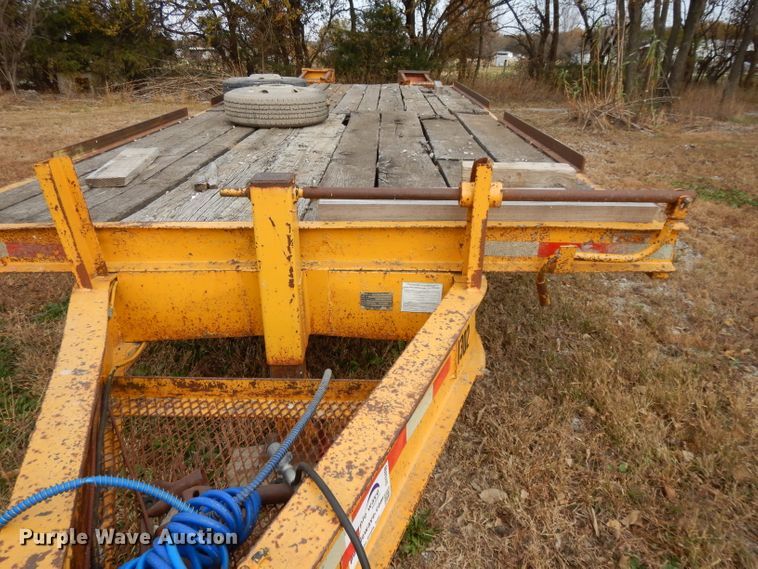 image for item DH3498 1988 Czen CZ20 equipment trailer