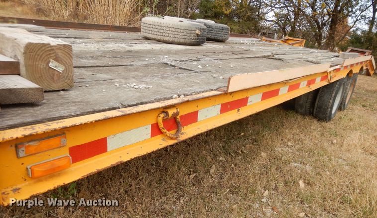 image for item DH3498 1988 Czen CZ20 equipment trailer