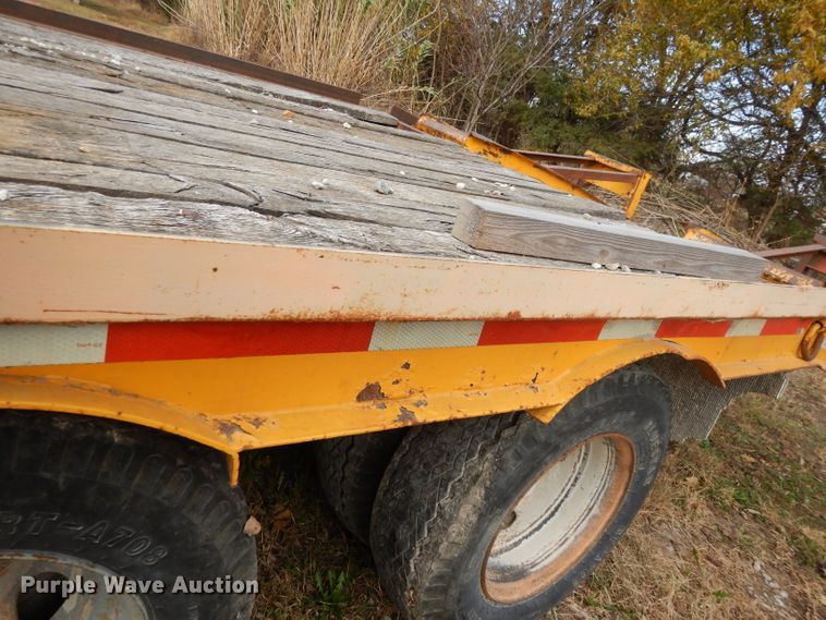 image for item DH3498 1988 Czen CZ20 equipment trailer