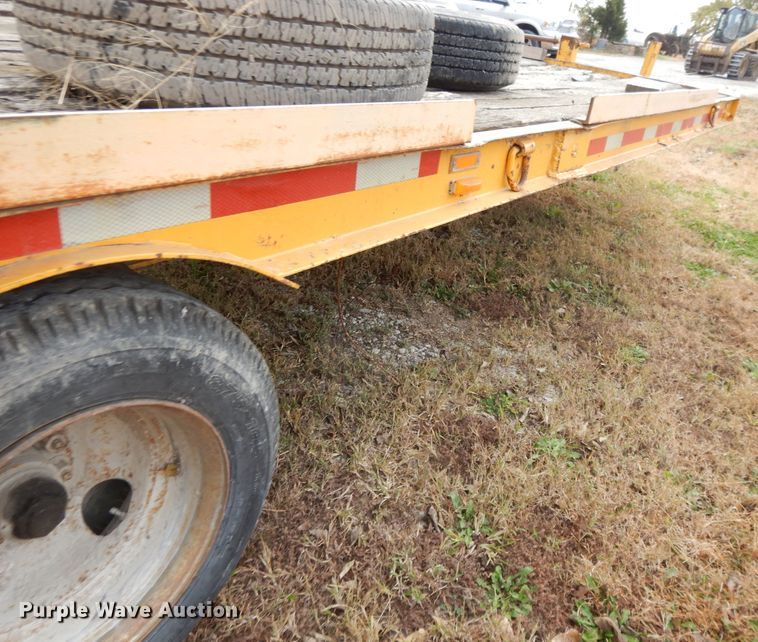 image for item DH3498 1988 Czen CZ20 equipment trailer