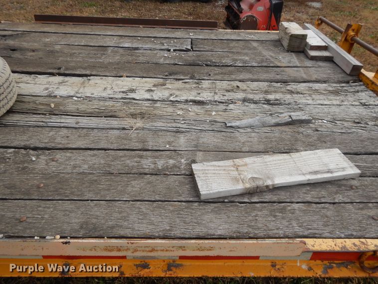 image for item DH3498 1988 Czen CZ20 equipment trailer