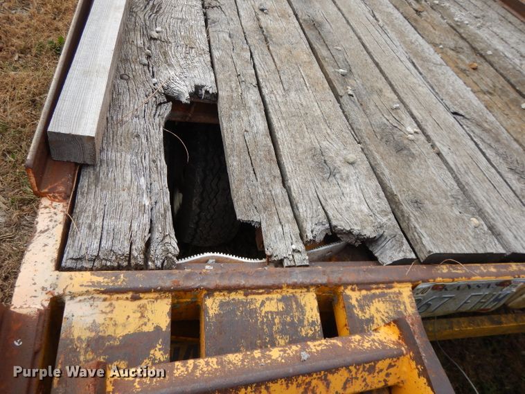 image for item DH3498 1988 Czen CZ20 equipment trailer