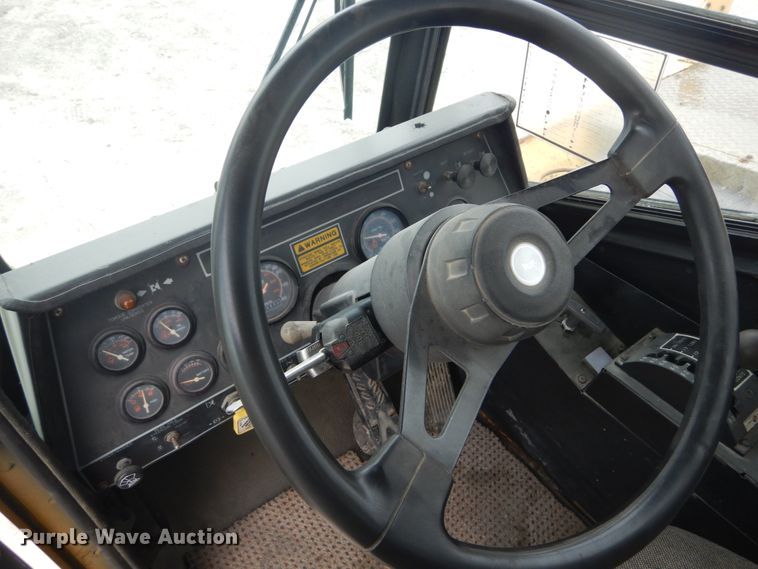 image for item DH5243 1992 Grove AT422  truck crane