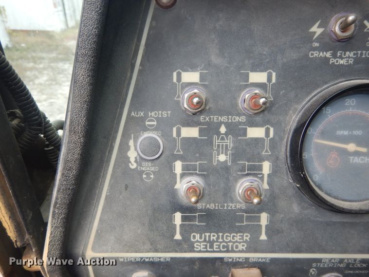 image for item DH5243 1992 Grove AT422  truck crane