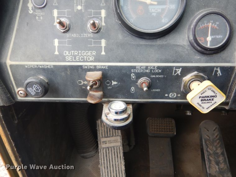 image for item DH5243 1992 Grove AT422  truck crane