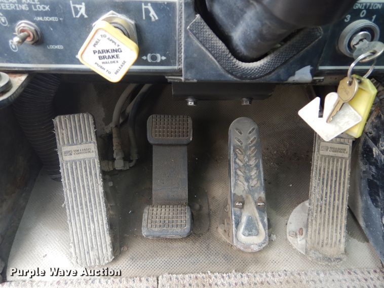 image for item DH5243 1992 Grove AT422  truck crane