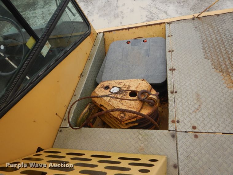 image for item DH5243 1992 Grove AT422  truck crane