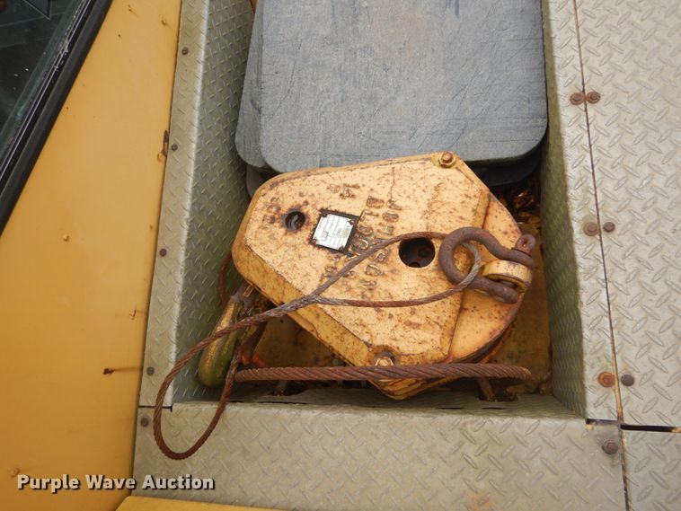 image for item DH5243 1992 Grove AT422  truck crane