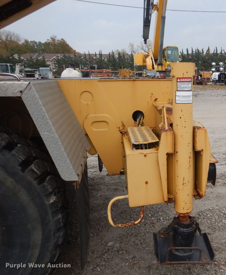 image for item DH5243 1992 Grove AT422  truck crane