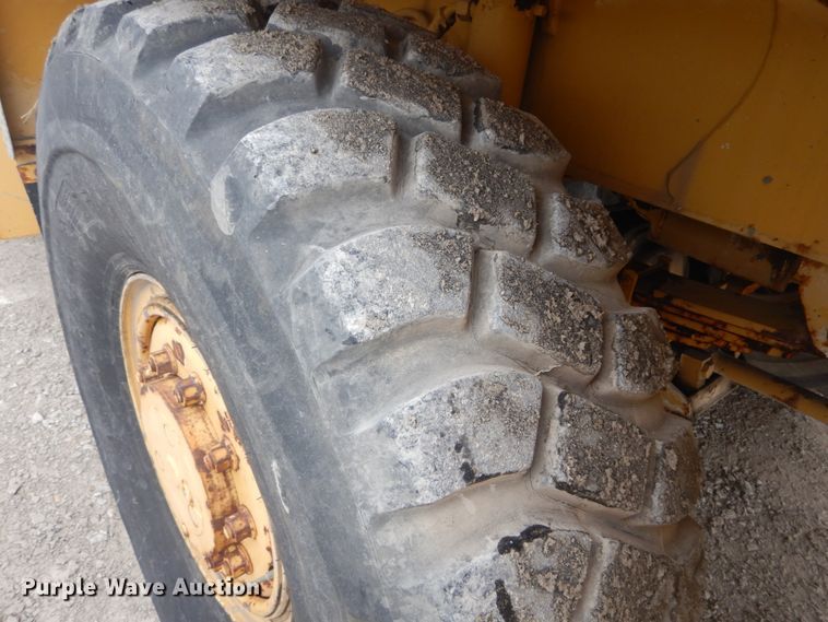 image for item DH5243 1992 Grove AT422  truck crane