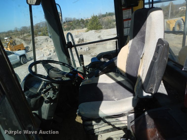 image for item DI1061 1999 Komatsu WA500-3L  wheel loader